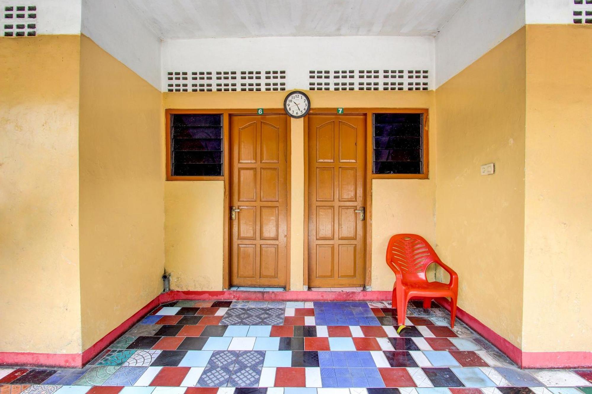 Spot On 92336 Hotel Sukowati Surakarta  Exterior photo